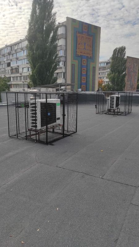 Антивандальна решітка для кондиціонера
